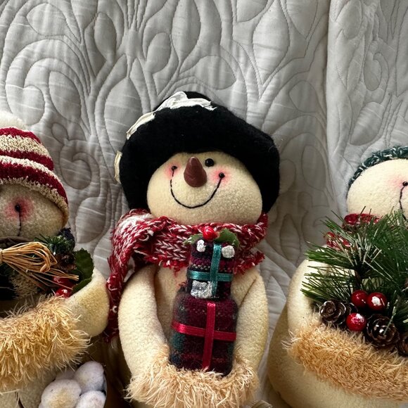 Christmas Decor: Vintage Christmas Plush Snowmen (3) - Picture 4 of 9